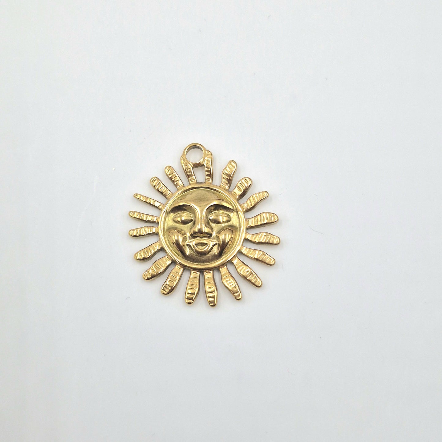 Charm grand Soleil visage doré