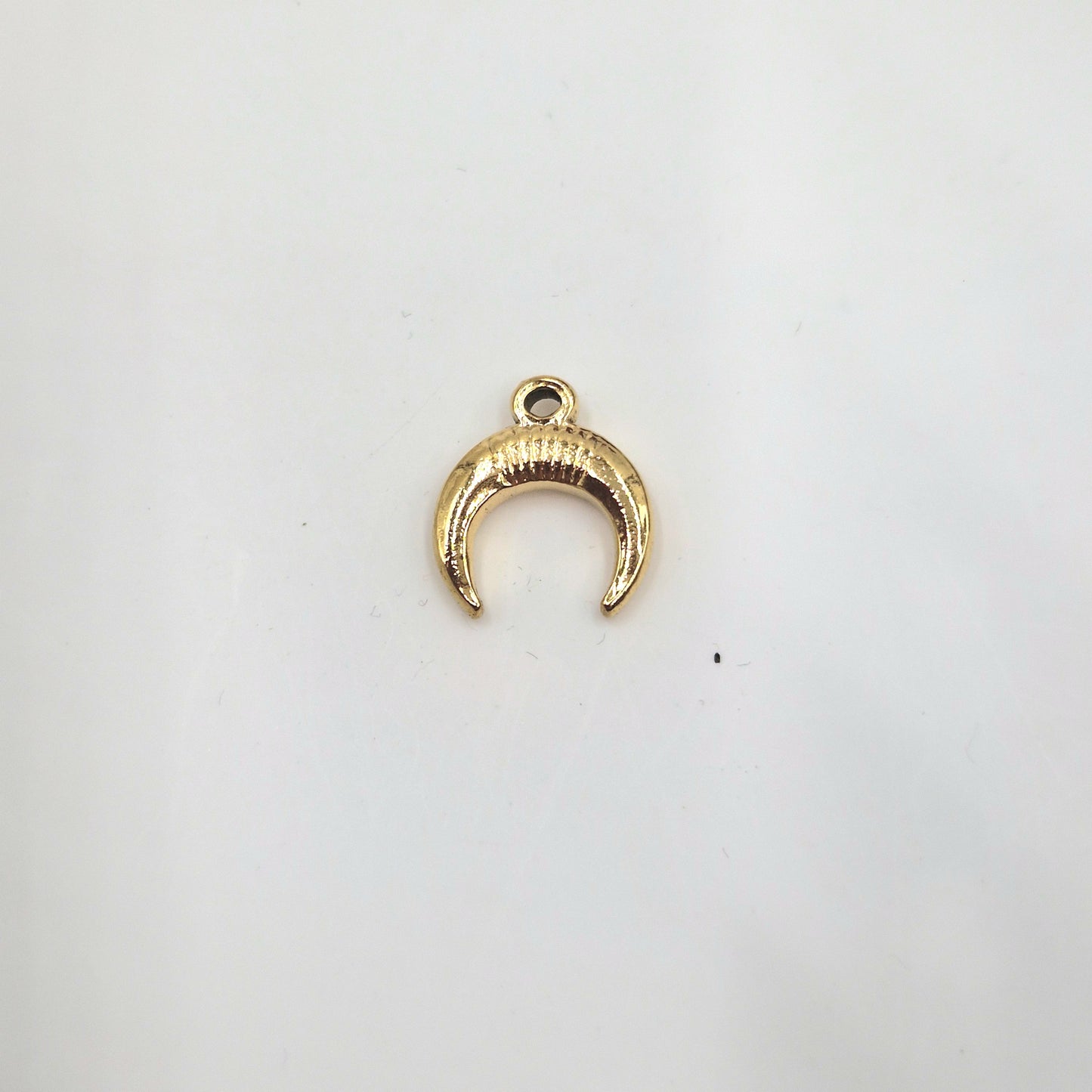Charm Croissant de Lune doré