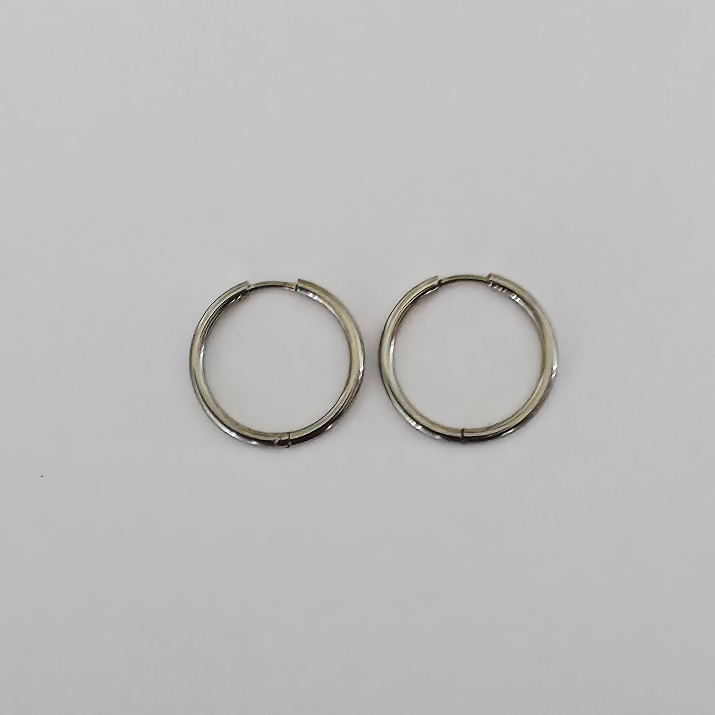 Créoles fines diamètre 2 * 1 cm