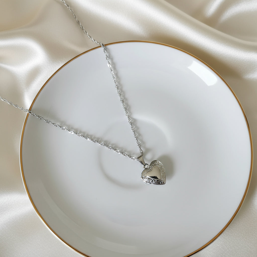 Collier médaillon coeur