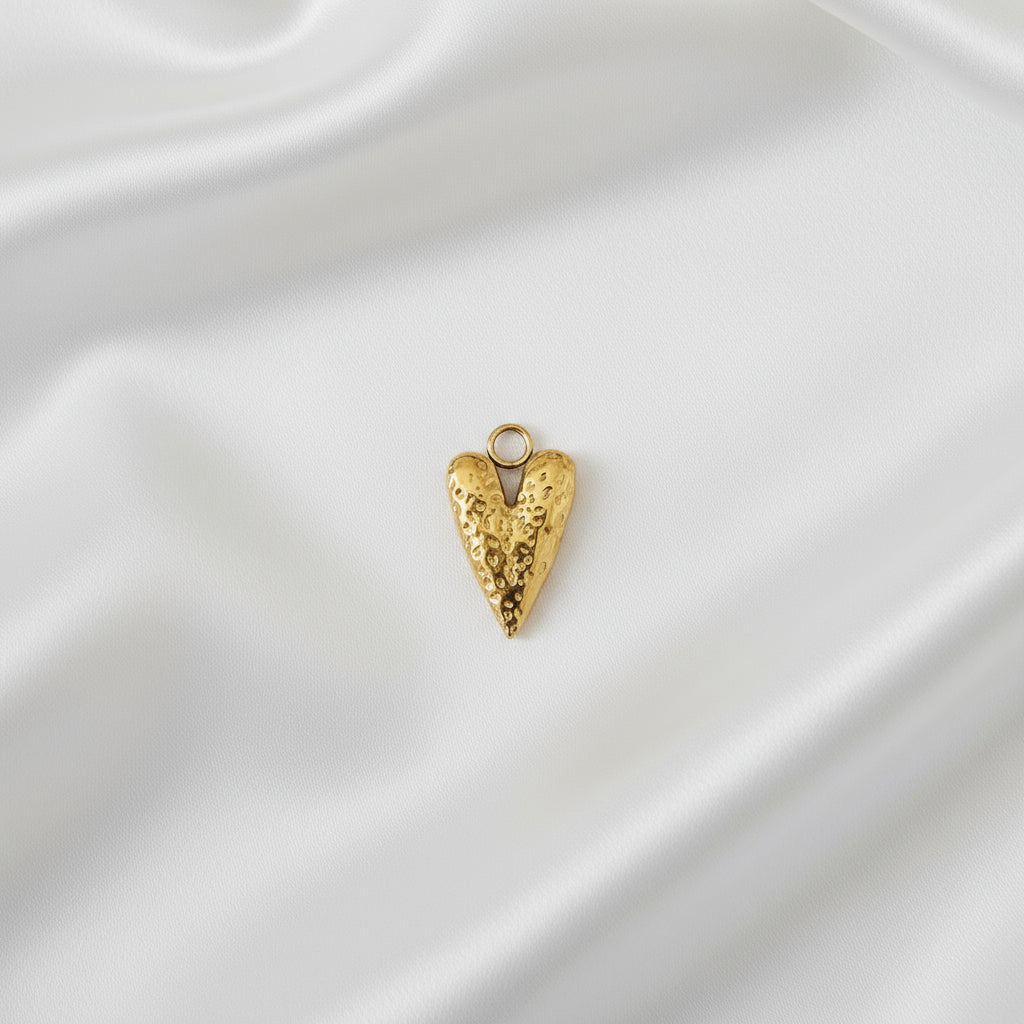 Charm Coeur bubule martelé doré