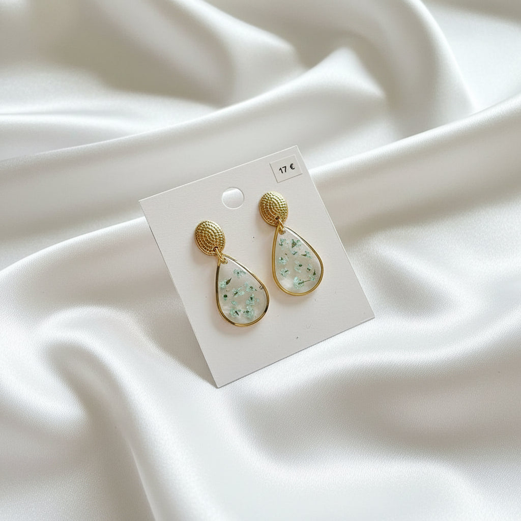 Boucles d'oreilles petites fleurs naturelles
