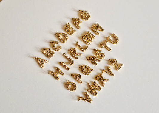 Charm Initiale doré strass