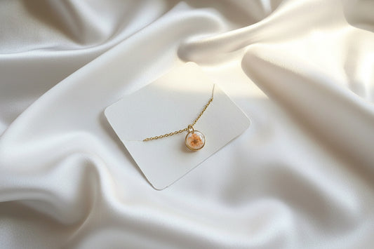 Collier or Myosotis fleur orange